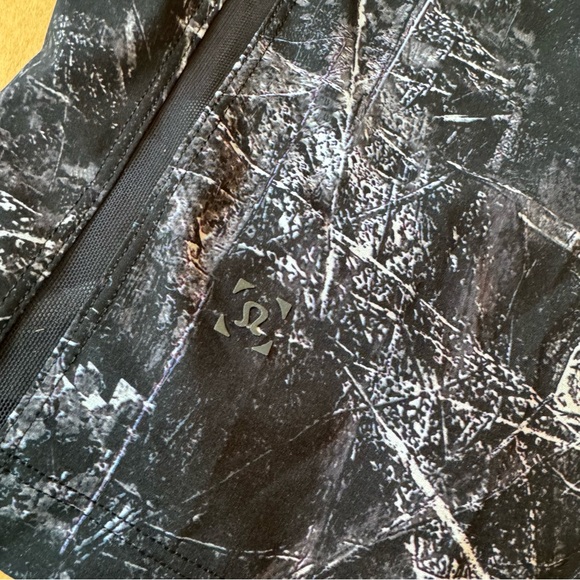 Lululemon Pool Short 8'' - Picture 4 of 4